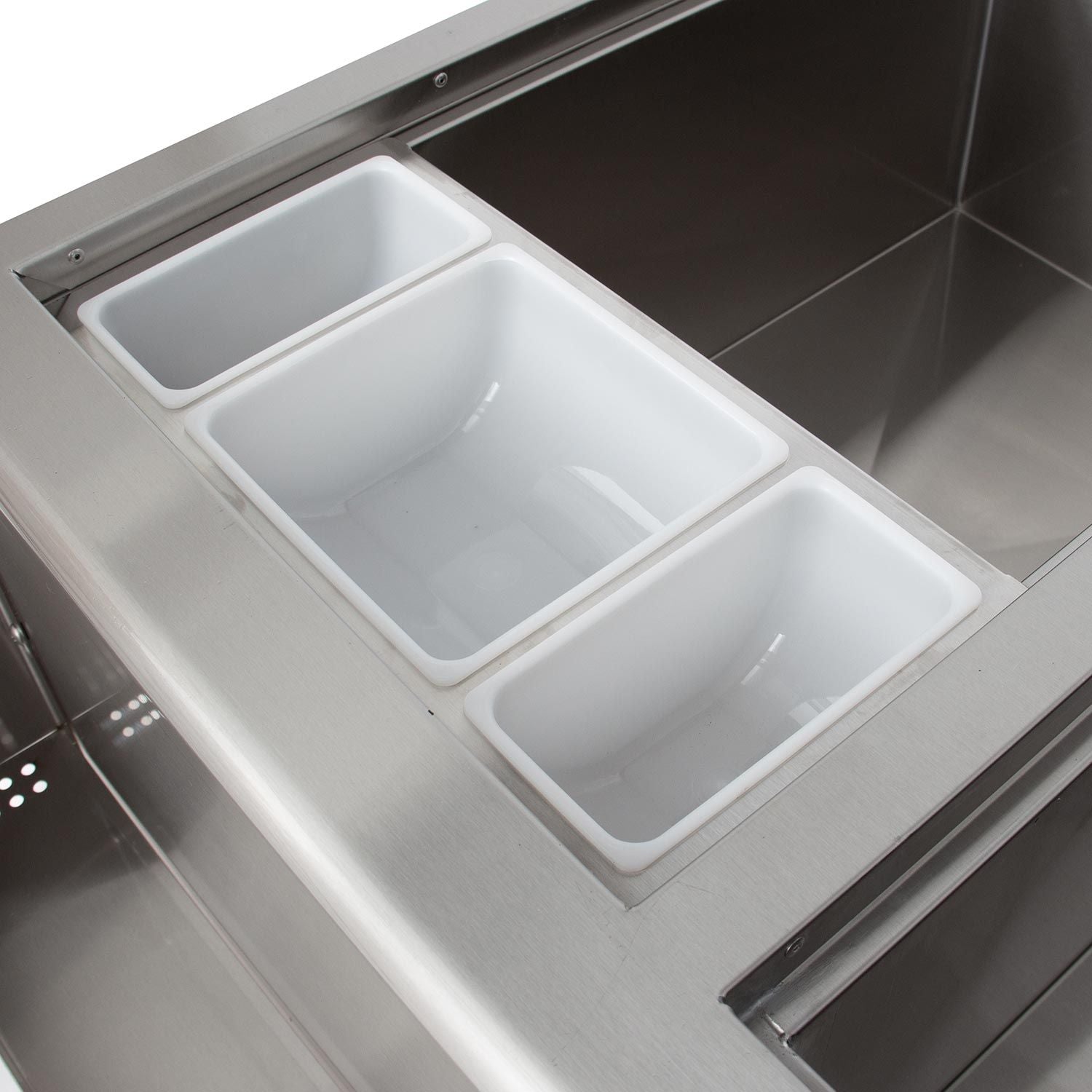 Blaze Beverage Center with Sink, Condiment Tray & Ice Bin Cooler (BLZ-30CKT-SNK)